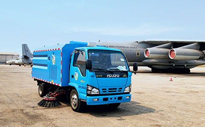 壹定发扫路车交付安哥拉机场使用