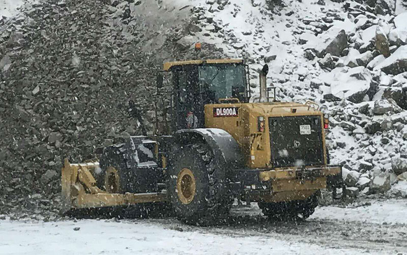 壹定发轮推在露天矿山施工