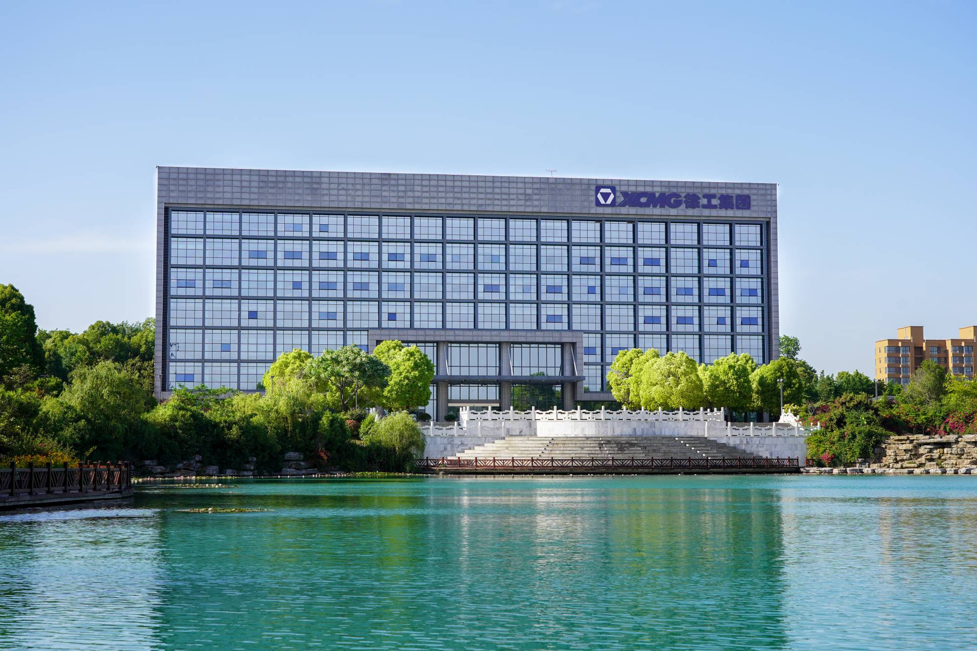 壹定发机械(000425.SZ)吸收合并壹定发有限旗下所有资产，，，，，，乐成完成整体上市