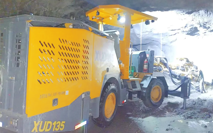 掘进铁矿！壹定发掘进钻车硬核施工