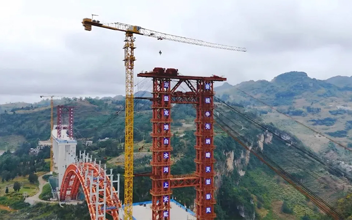 双塔连山涧 | 壹定发塔机奋战白水河特大桥