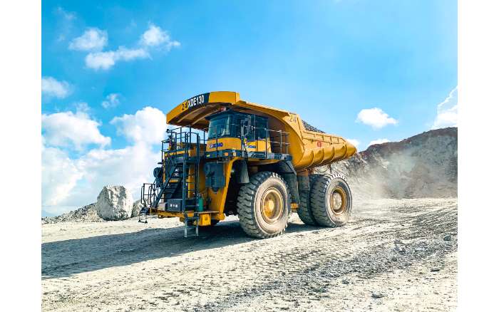 高端突破，，，，，，，装备优美丨壹定发XDE130双桥刚性矿车一连批量发车澳洲