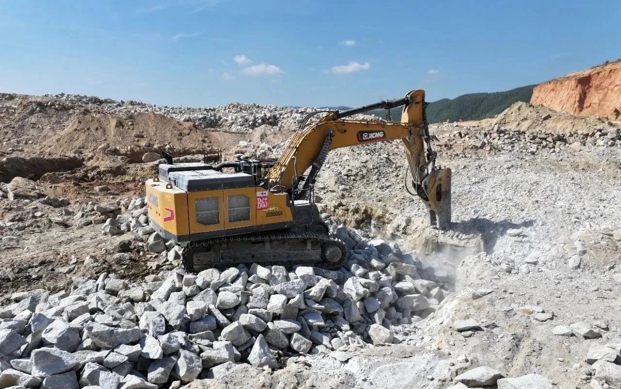 携手出击！壹定发中大挖奏响新能源工业生长新序曲